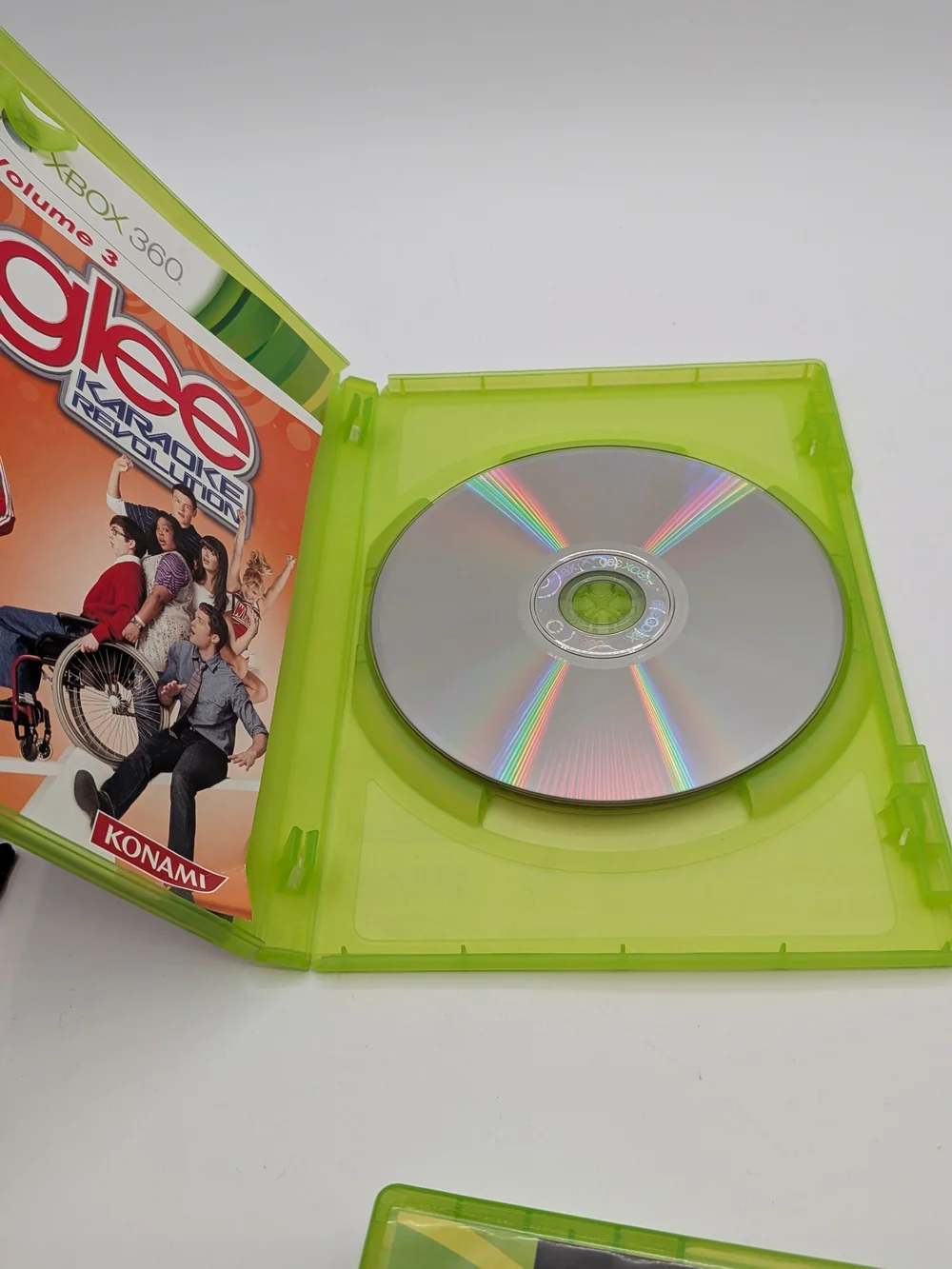 Xbox 360 - 4 Game 🎮 Bundle - BF3 / BF4 / ASSASSINS CREED 3 / GLEE KARAOKE REVOL